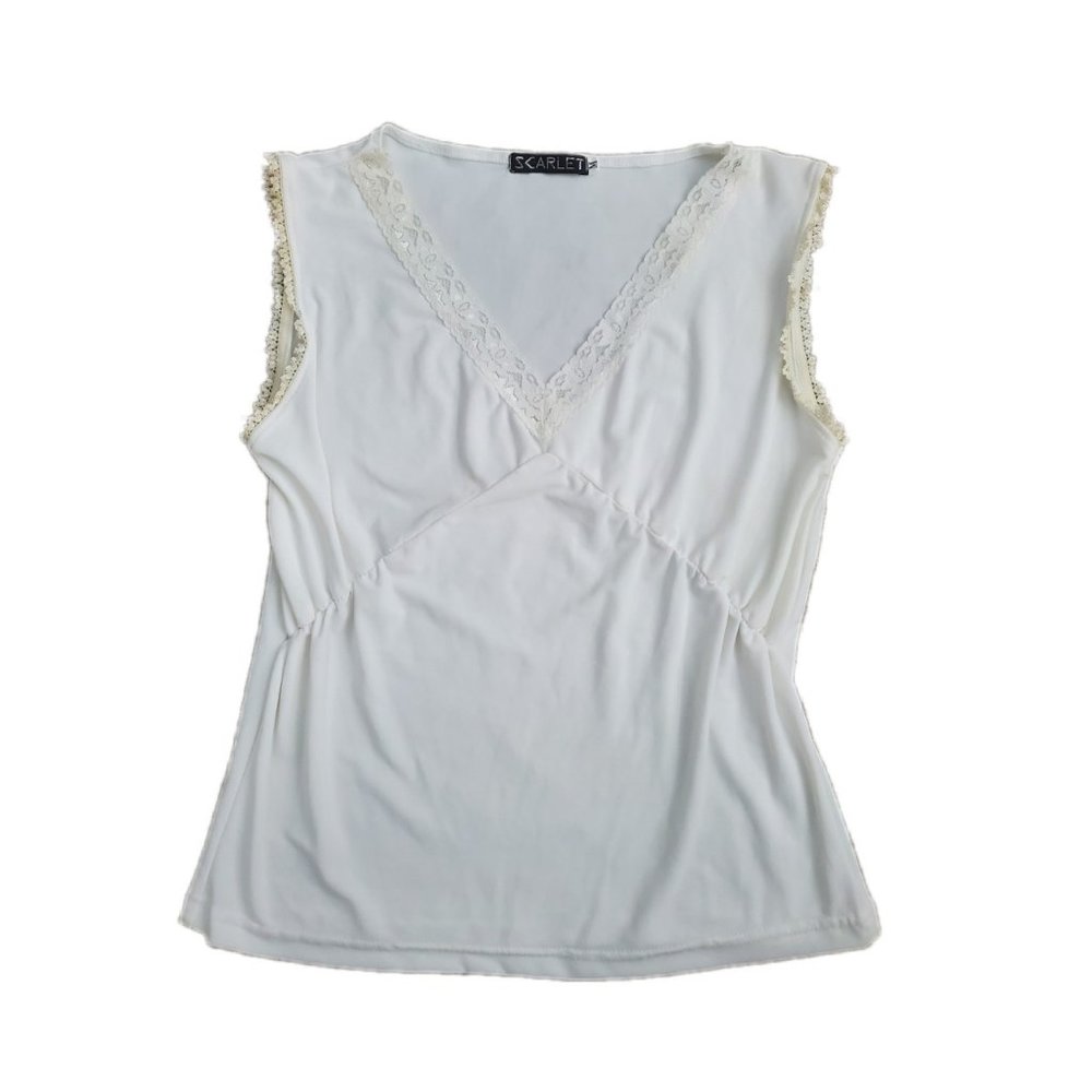 scarlet : white stretchy tank w cream lace trim